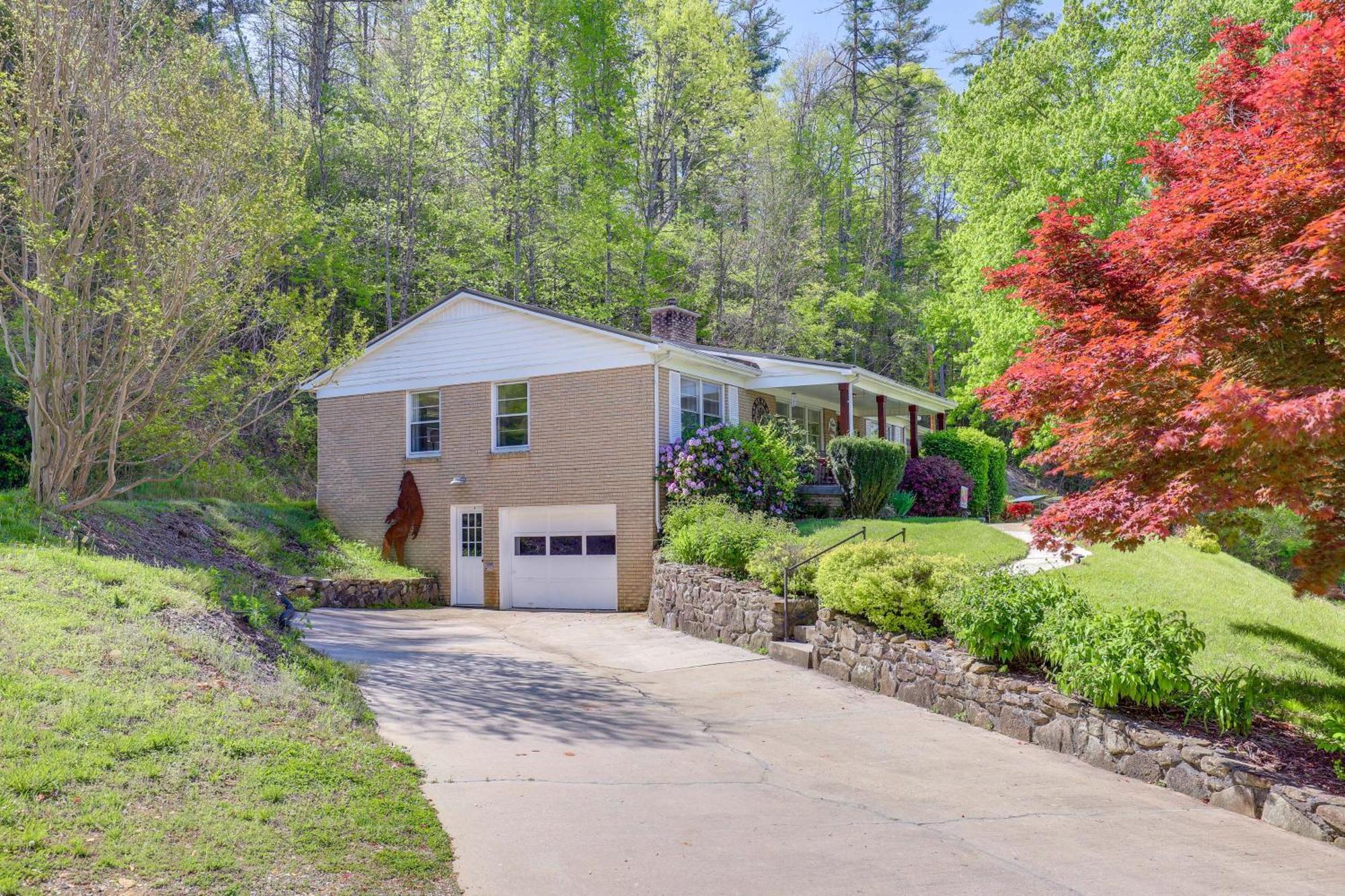 Updated Marshall Home With Fire Pit And Game Room! المظهر الخارجي الصورة