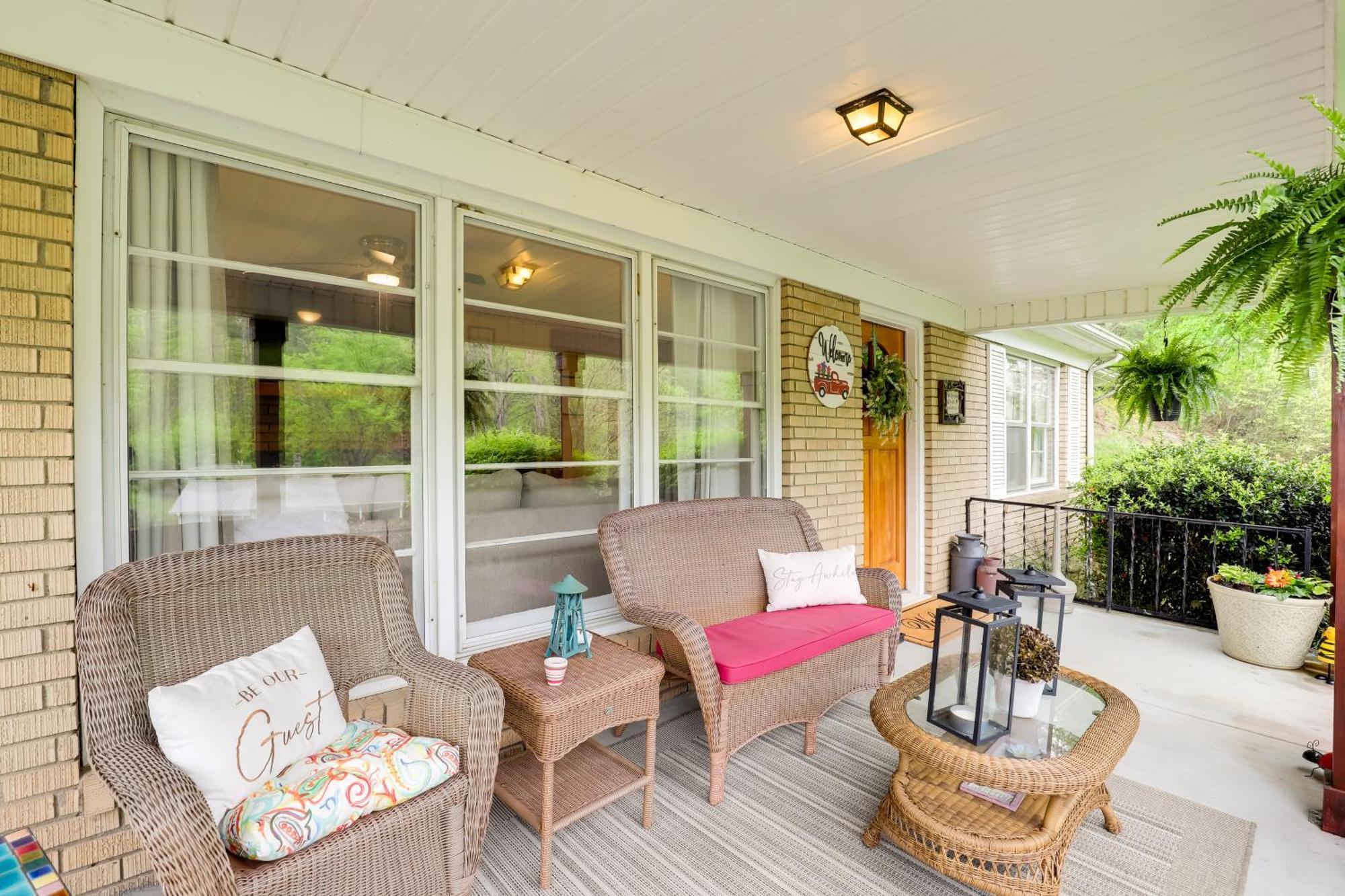 Updated Marshall Home With Fire Pit And Game Room! المظهر الخارجي الصورة